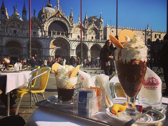 Salón De Fiestas Venecia